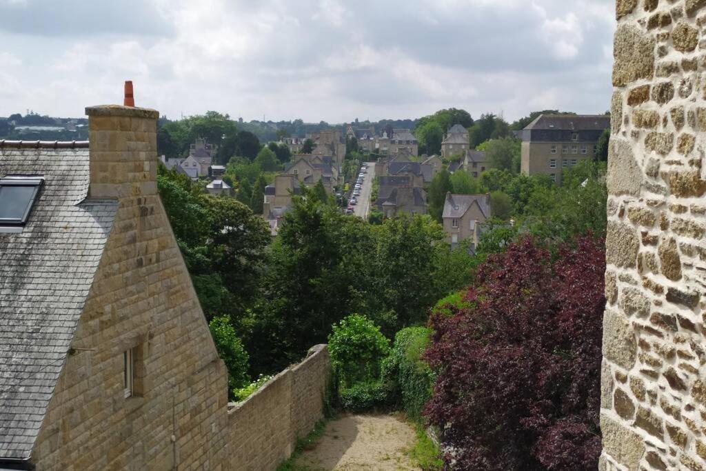 Dinan Chateau - Parking Inclus Exterior foto